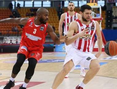 Basket League: Νίκη με το μυαλό στο παιχνίδι με την Ζαλγκίρις